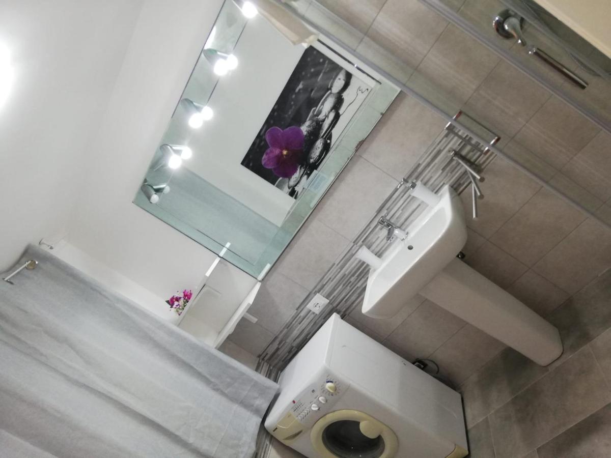 Il Posto Giusto Station Rooms 巴勒莫 外观 照片