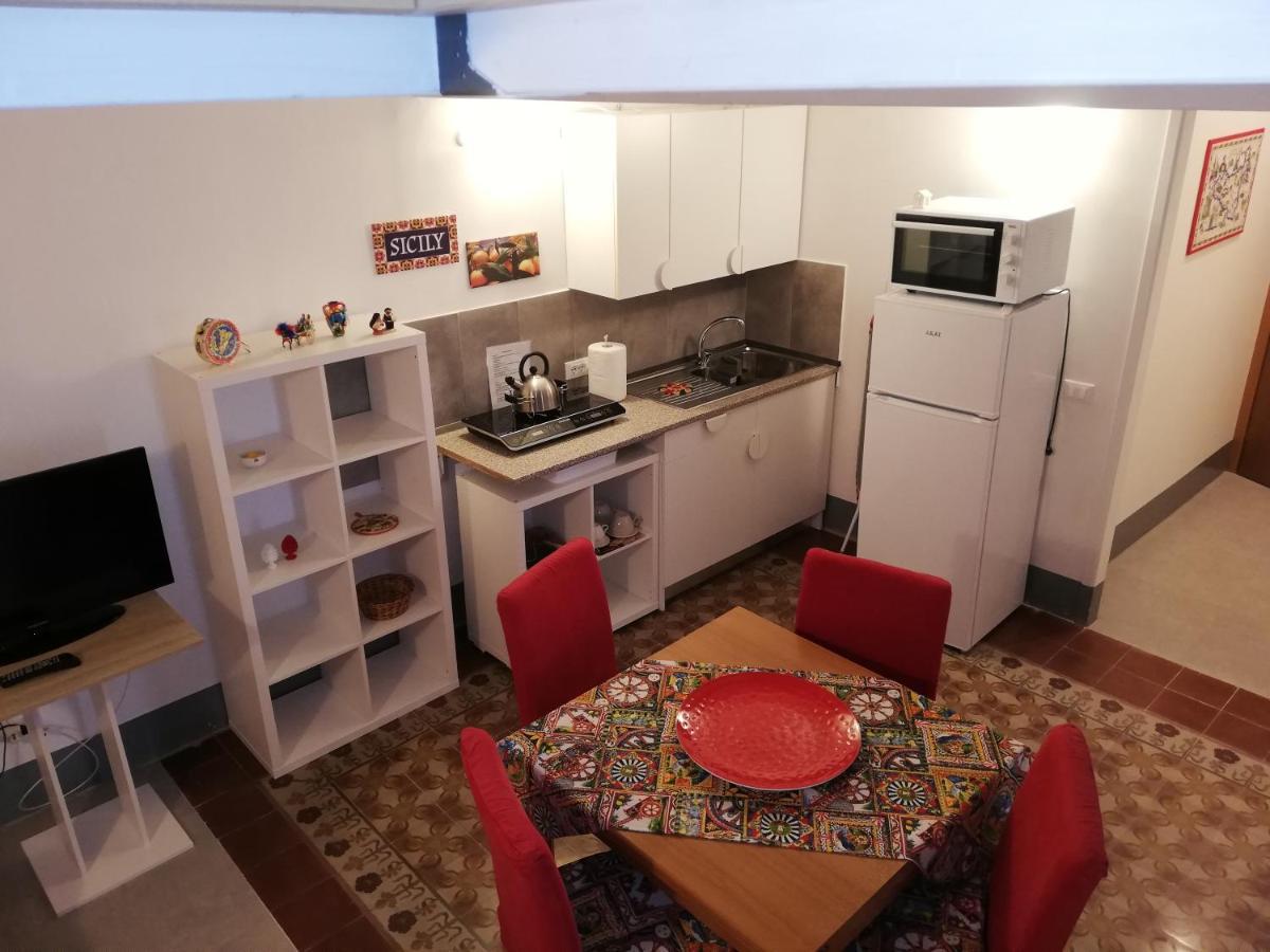 Il Posto Giusto Station Rooms 巴勒莫 外观 照片