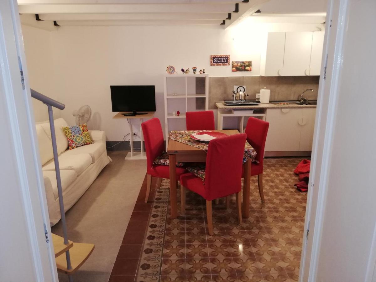 Il Posto Giusto Station Rooms 巴勒莫 外观 照片